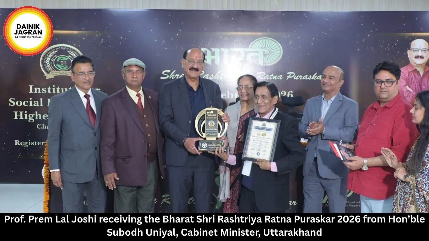Prof. Prem Lal Joshi receiving the Bharat Shri Rashtriya Ratna Puraskar 2026 from Hon’ble Subodh Uniyal, Cabinet Minister, Uttarakhand