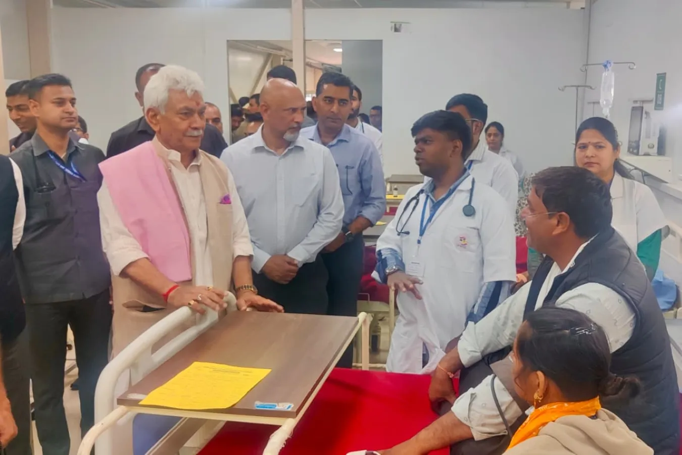 Lieutenant Governor Sh Manoj Sinha reviewed the ground situation and pilgrim facilities at Chandanwari (2)