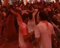 Police Officers and Staff Groove to Bollywood Tunes in Jabalpur-Ujjain: Bhopal DGP and Senior Officials Present; Celebrations Also in Indore and Gwalior
