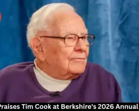 Buffett Praises Tim Cook at Berkshire's 2026 Annual Meeting