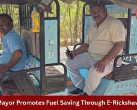 Ujjain Mayor Switches to E-Rickshaw After PM Modi’s Appeal