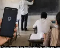 Chhattisgarh Teachers Oppose VSK App Attendance, Warn of August 7 Statewide Protest