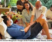 Swara Bhasker Joins Sonam Wangchuk’s Hunger Strike Protest at Jantar Mantar, Extends Public Support