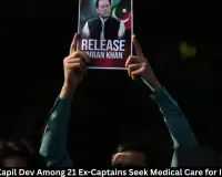 Gavaskar, Kapil Dev Seek Medical Care for Imran Khan
