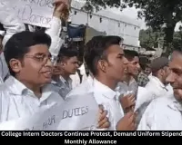 Rewa Medical College Intern Doctors Protest, Demand ₹30,000 Stipend and Uniform Policy