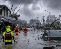 Typhoon Dolphin Hits Eastern China; Over One Million Evacuated, 1,500 Flights Cancelled