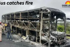 Bike crashed into bus' fuel tank, caught fire; 40 people were on board