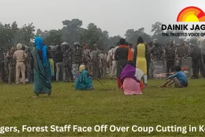 Villagers, Forest Staff Face Off Over Coup Cutting in Korba: Work Halted, 40 Axes Seized