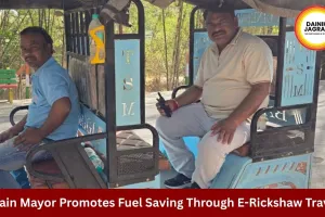 Ujjain Mayor Switches to E-Rickshaw After PM Modi’s Appeal