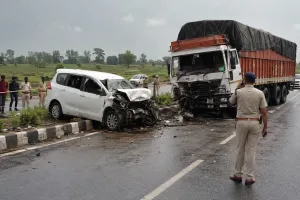 Six Pilgrims Killed as Wrong-Way Trailer Hits Car in Madhya Pradesh’s Dhar