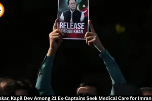 Gavaskar, Kapil Dev Seek Medical Care for Imran Khan