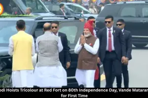 PM Modi Hoists Tricolour at Red Fort on 80th Independence Day, Vande Mataram Sung