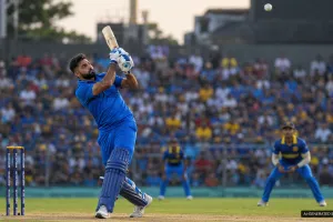 Mohammed Siraj’s Batting Blitz Seals India’s Six-Wicket Warm-Up Win