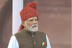 Modi’s Independence Day Attire : Red Bandhani Look Brings His Red Fort Journey Full Circle