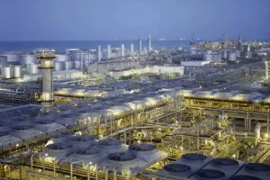 Houthis Claim Attack on Saudi Aramco Refinery; Fire Extinguished